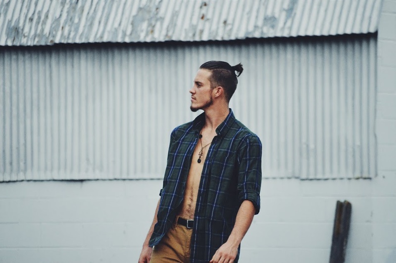 Male model photo shoot of Brandon Shull