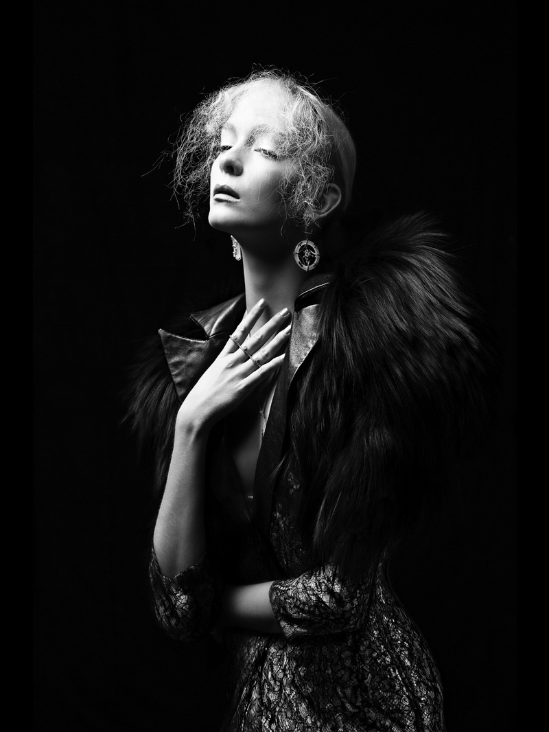 Female model photo shoot of Tara Ziegfeld