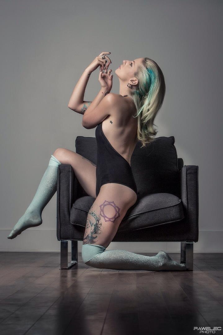 Female model photo shoot of Madison Rexx by PAWELEC Photo in Toronto