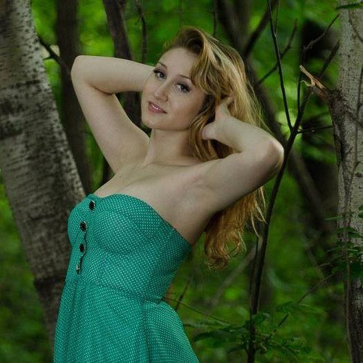 Female model photo shoot of quinncitiesdoll in Maple Grove MN