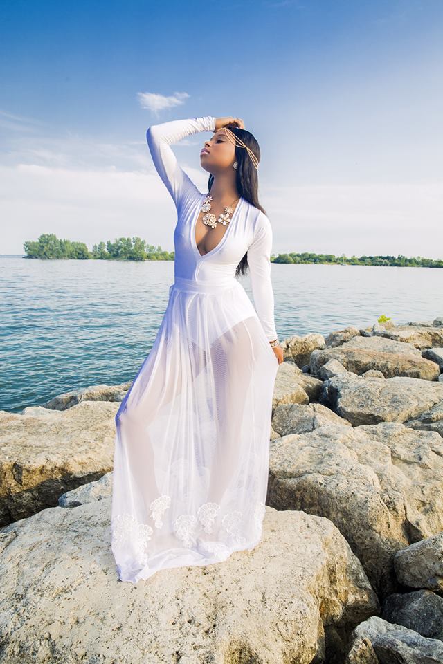 Female model photo shoot of Altonia Grizzle in Lakeshore, Toronto