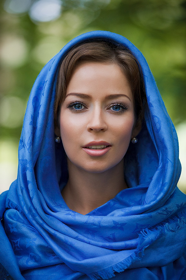 Female model photo shoot of Valeriya_Vergunova