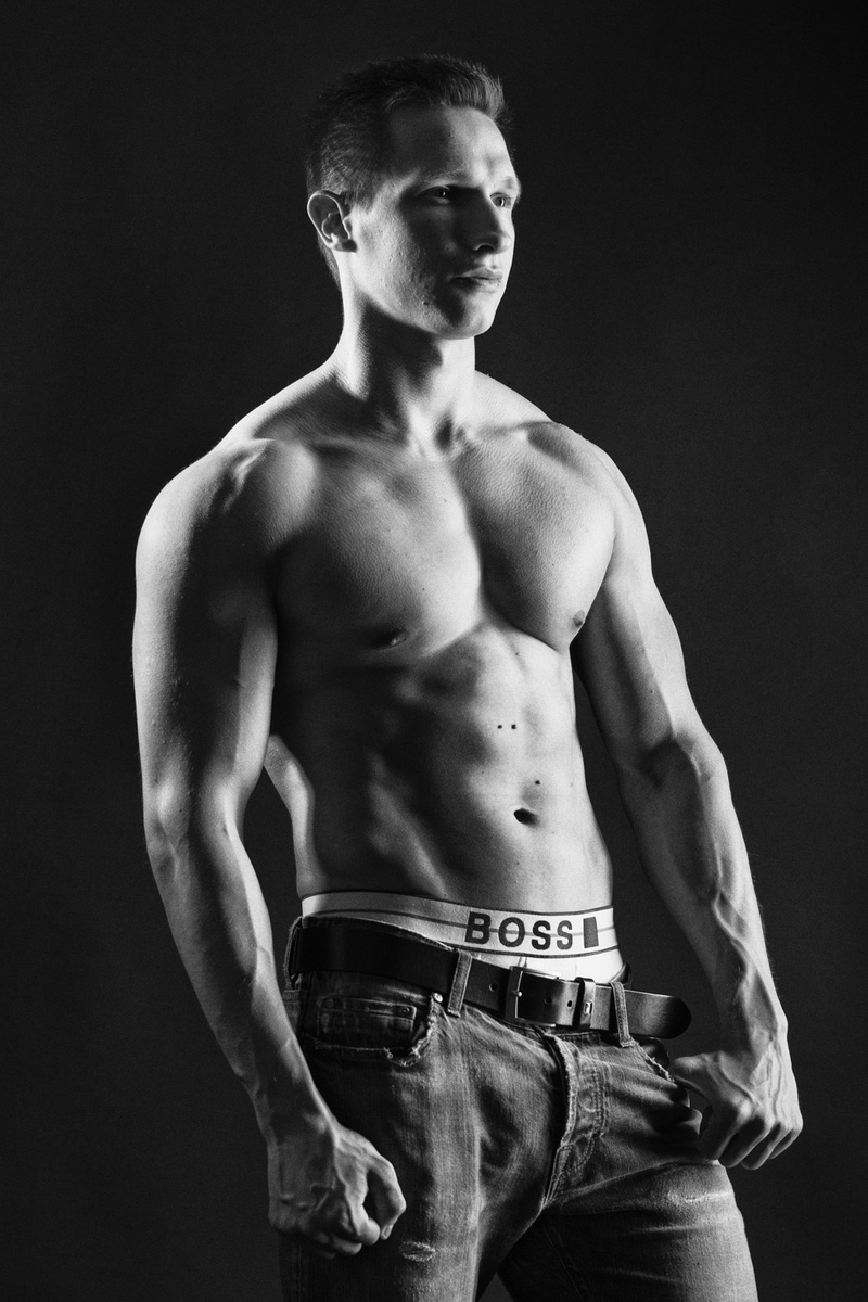 Male model photo shoot of simkup