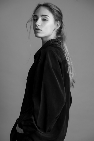 Female model photo shoot of Natalia Czarnomska