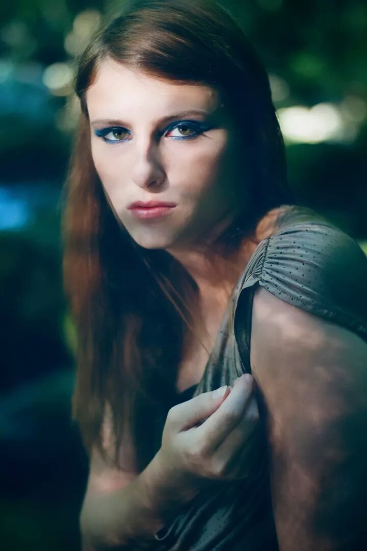 Female model photo shoot of Amy Lamb