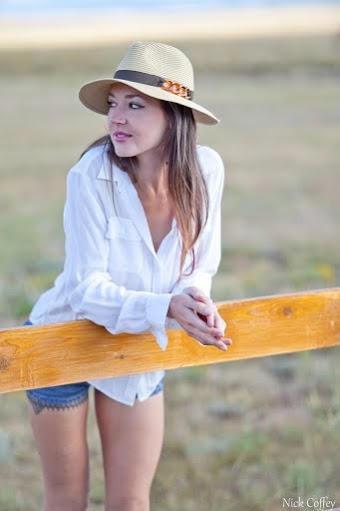 Female model photo shoot of Stephiev1621