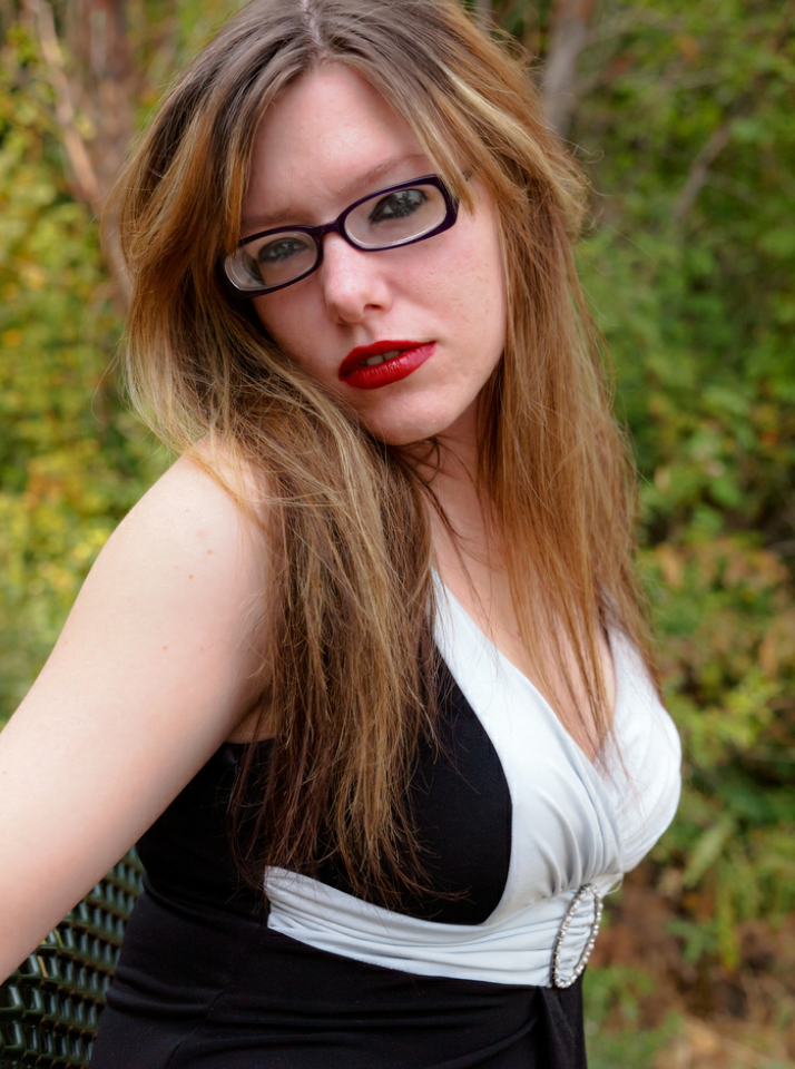 Female model photo shoot of HarleyQuinn1202