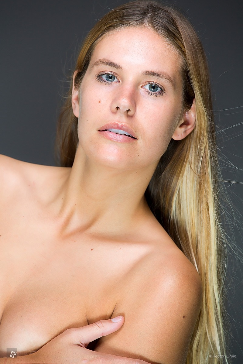 Female model photo shoot of Breezyaussie