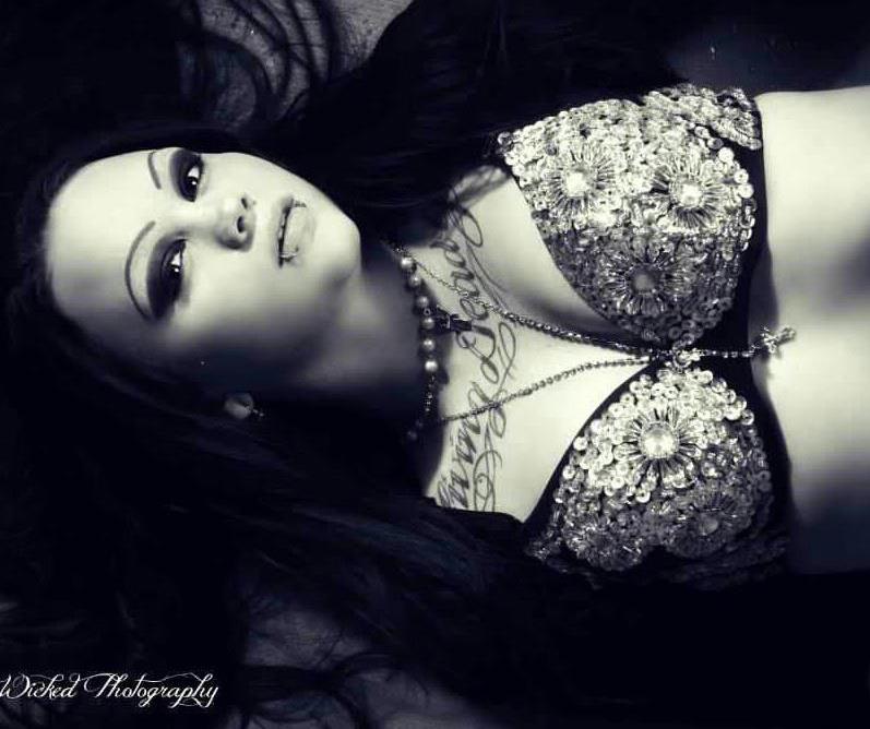 Female model photo shoot of Essence Lynnx
