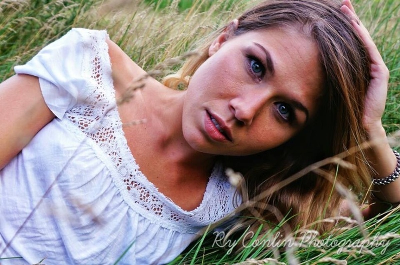 Female model photo shoot of Heather Heffernan