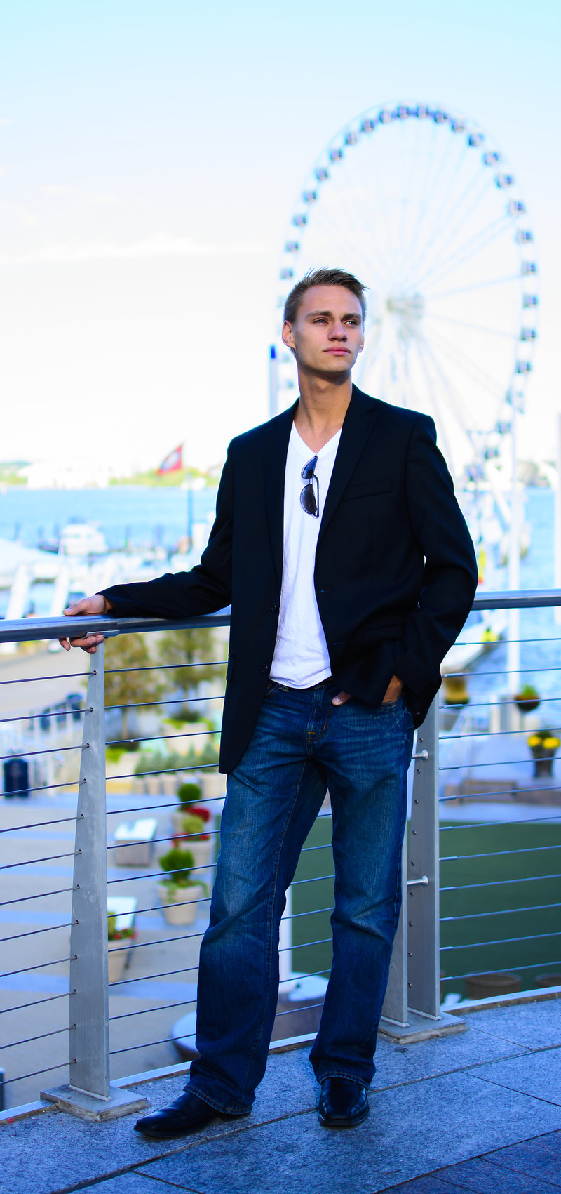 Male model photo shoot of Ilya Schroeder