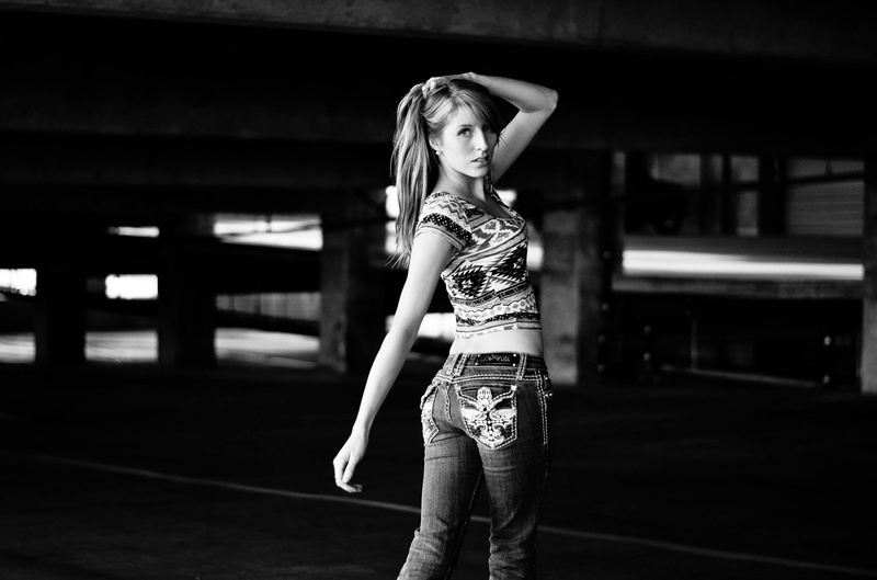 Female model photo shoot of Kayla Gray