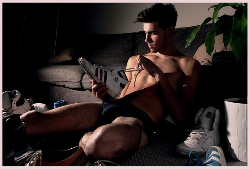 Male model photo shoot of Gil Jolis
