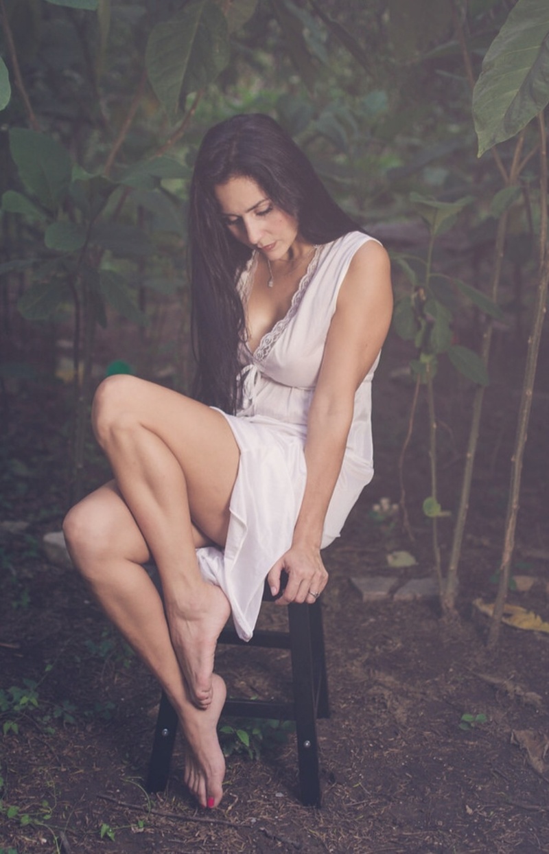 Female model photo shoot of Jeulie Sarahi by Jessibe Photography