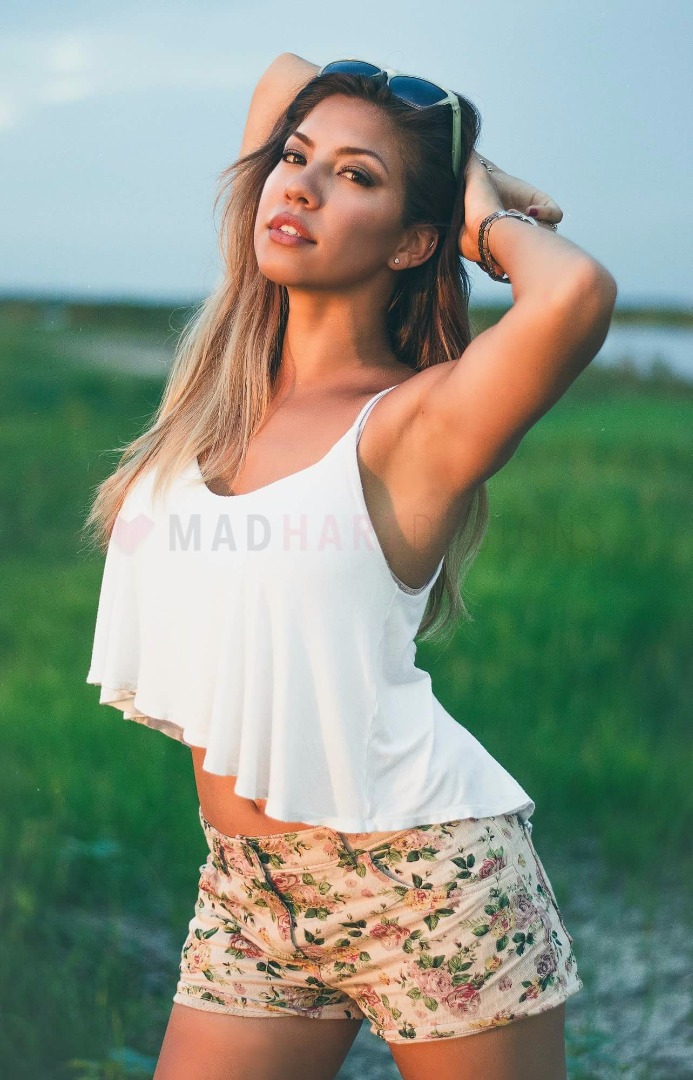 Female model photo shoot of Steph Lippy by MadHart
