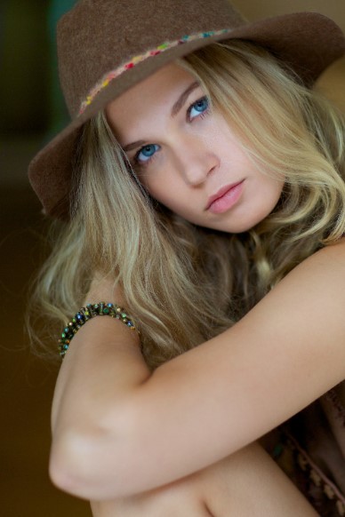 Female model photo shoot of StellaDorrestein