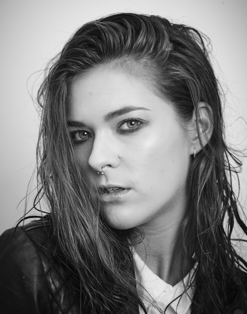 Female model photo shoot of Laura Hoban