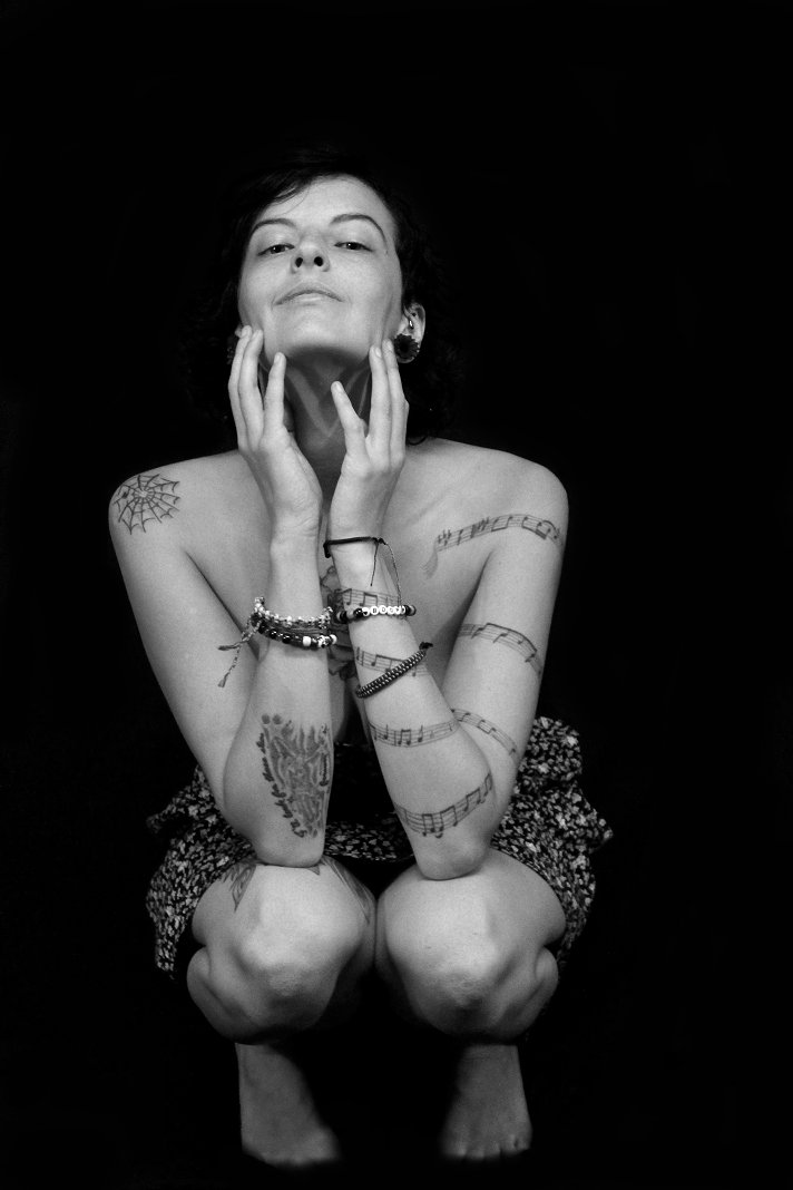 Female model photo shoot of Lynnarlene by Lite Fusion in Pittsburgh