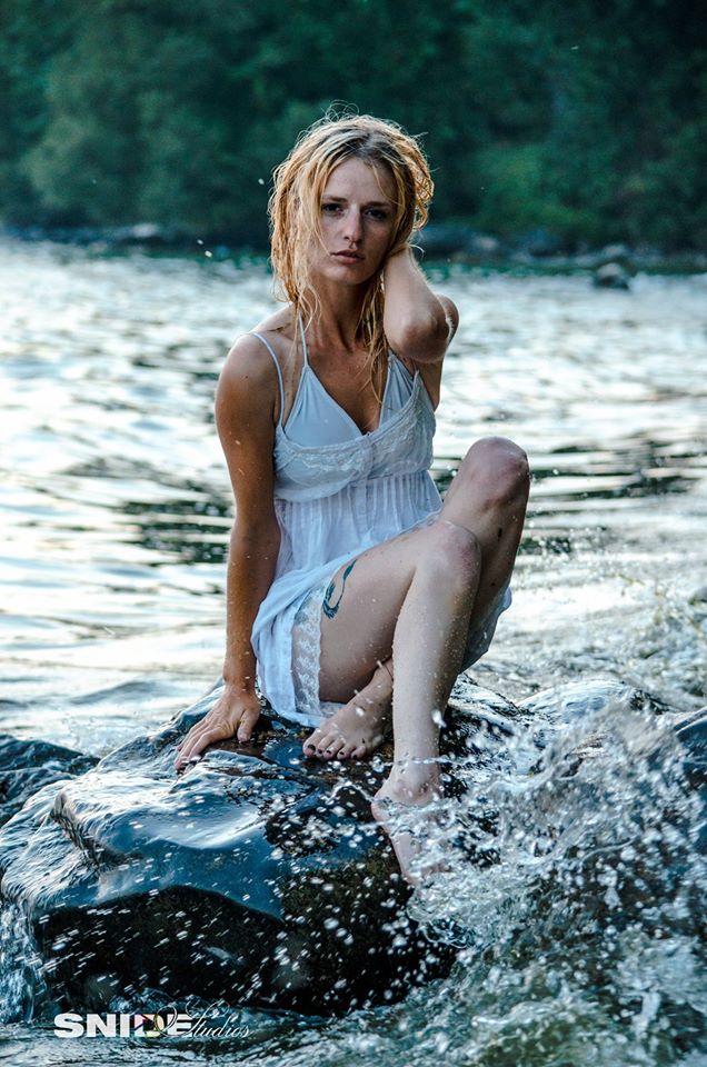 Female model photo shoot of Mandydfmodel in Kingston, ON