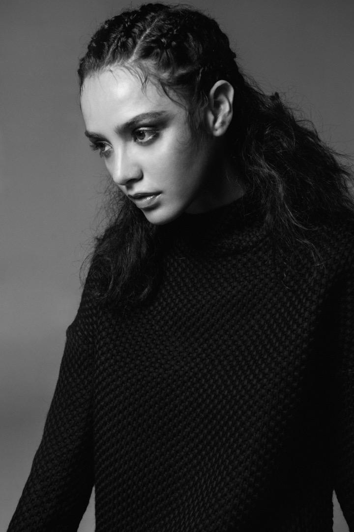 Female model photo shoot of Ellemarcelle