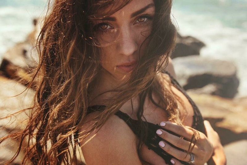 Female model photo shoot of Alexa Nielsen