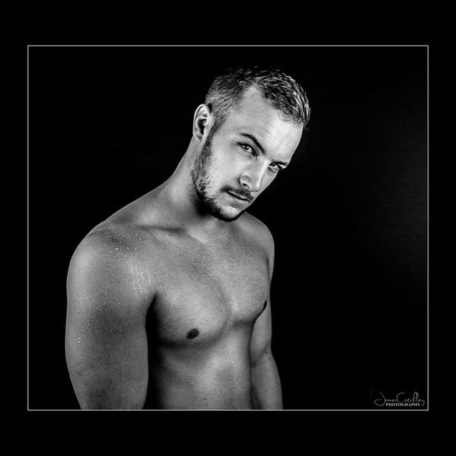 Male model photo shoot of Shaun Wilkinson