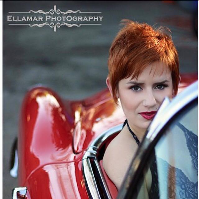 Female model photo shoot of Elina Luskina