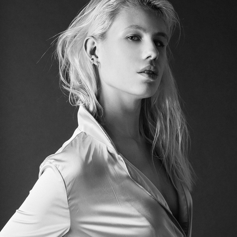 Female model photo shoot of Georgiaverity