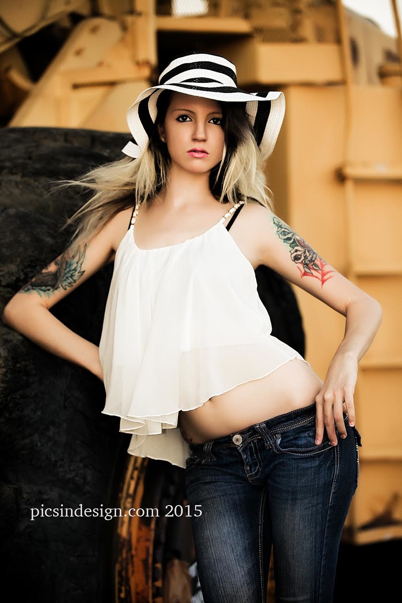 Female model photo shoot of Megann Lynn