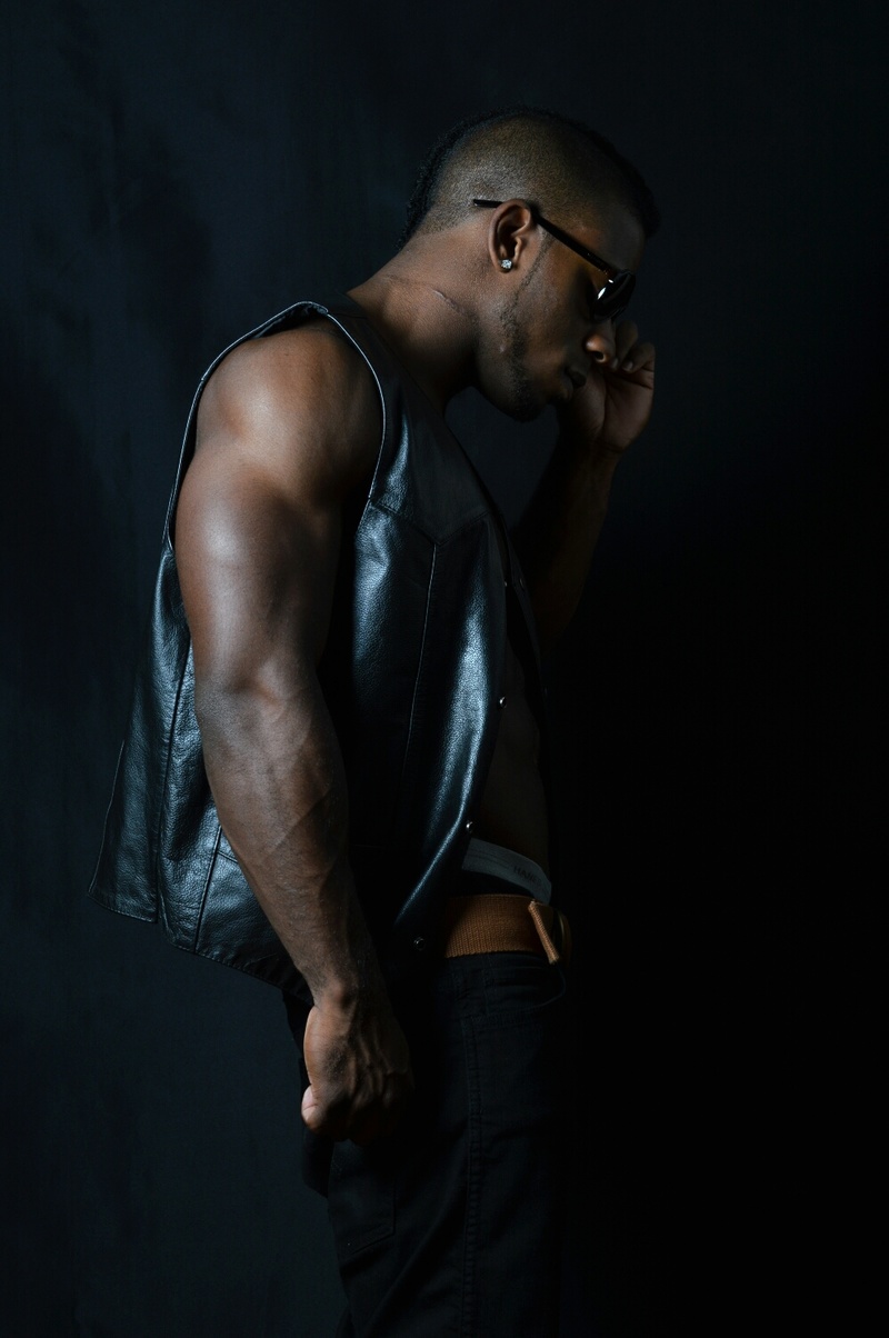 Male model photo shoot of Darnell Finisterre