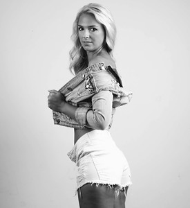 Female model photo shoot of NinaAdams by Jay Hooker Images