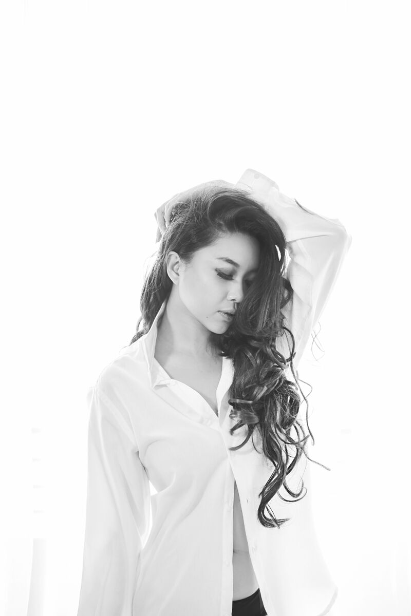 Female model photo shoot of Vina Permatasari