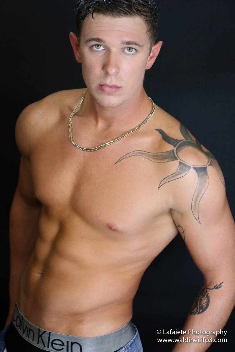 Male model photo shoot of Randy Lewis by Lafaiete Photography