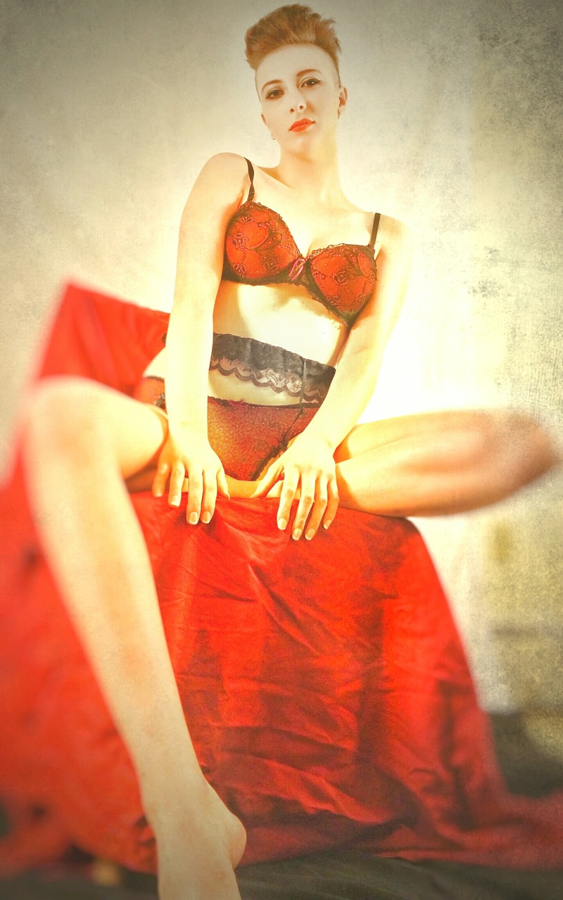 Female model photo shoot of rustedcrimson by Justin Ward Photography