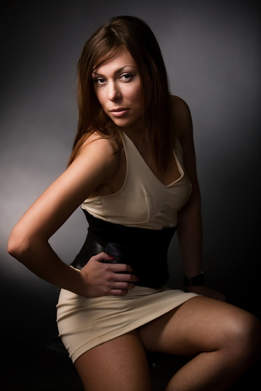 Female model photo shoot of Iuliia Erokhina