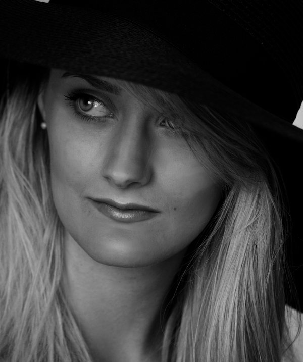 Female model photo shoot of Cortana14 in NY