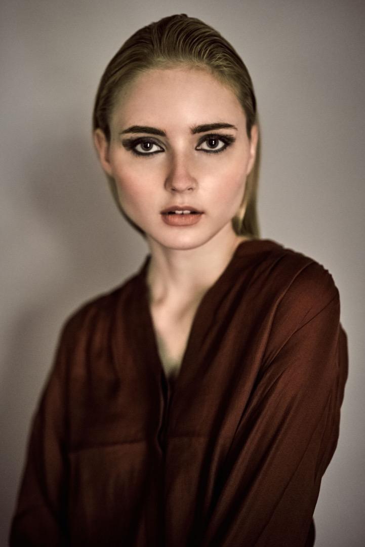 Female model photo shoot of ElizabethRay