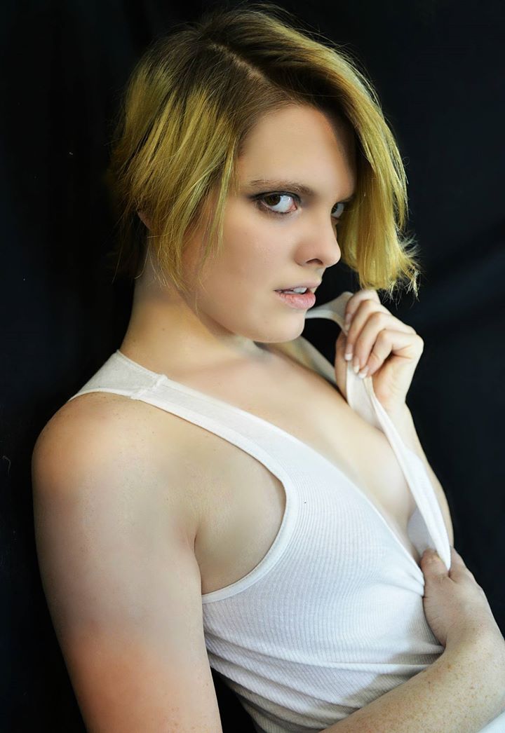 Female model photo shoot of Sarah Beaty