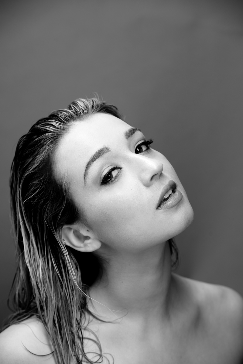 Female model photo shoot of Zoe Alexandra
