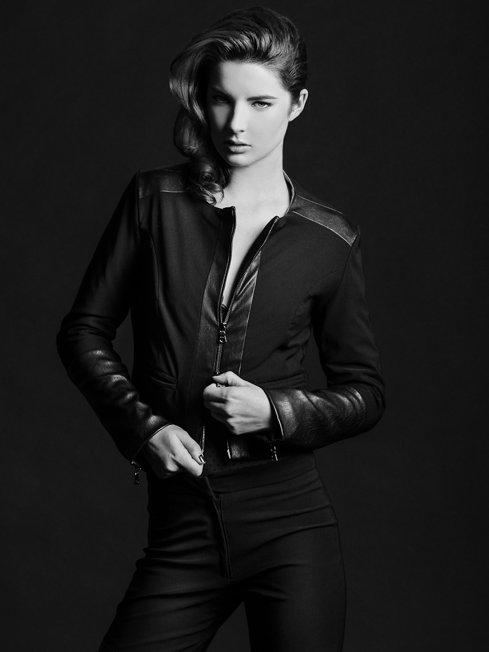 Female model photo shoot of Niche-Elle NYC