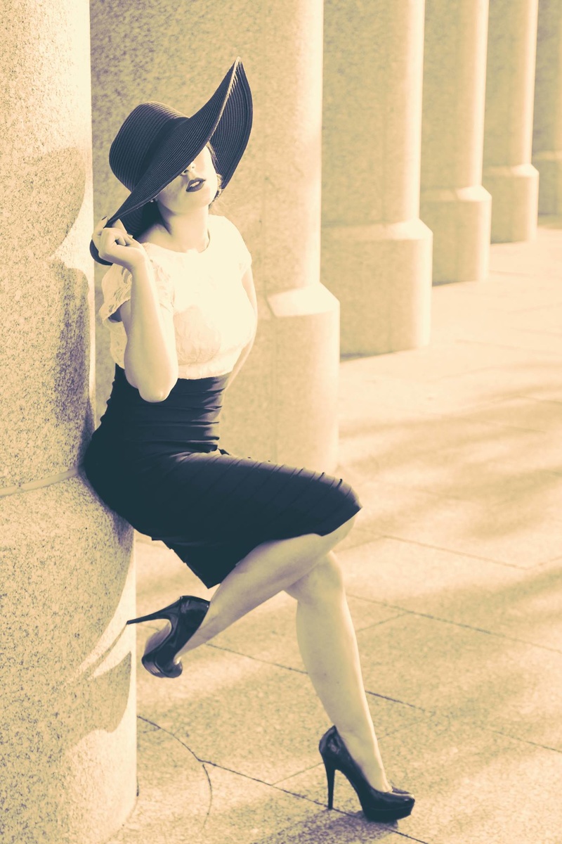 Female model photo shoot of Sherly Monroe