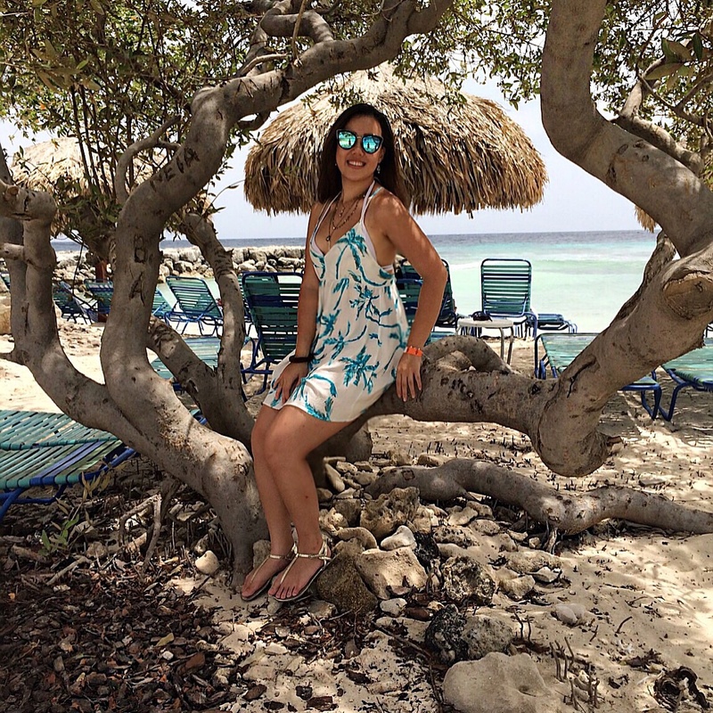 Female model photo shoot of Susanne Li in Aruba