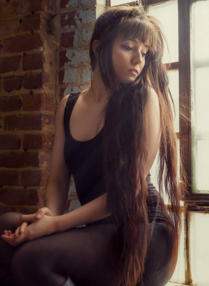 Female model photo shoot of Minn