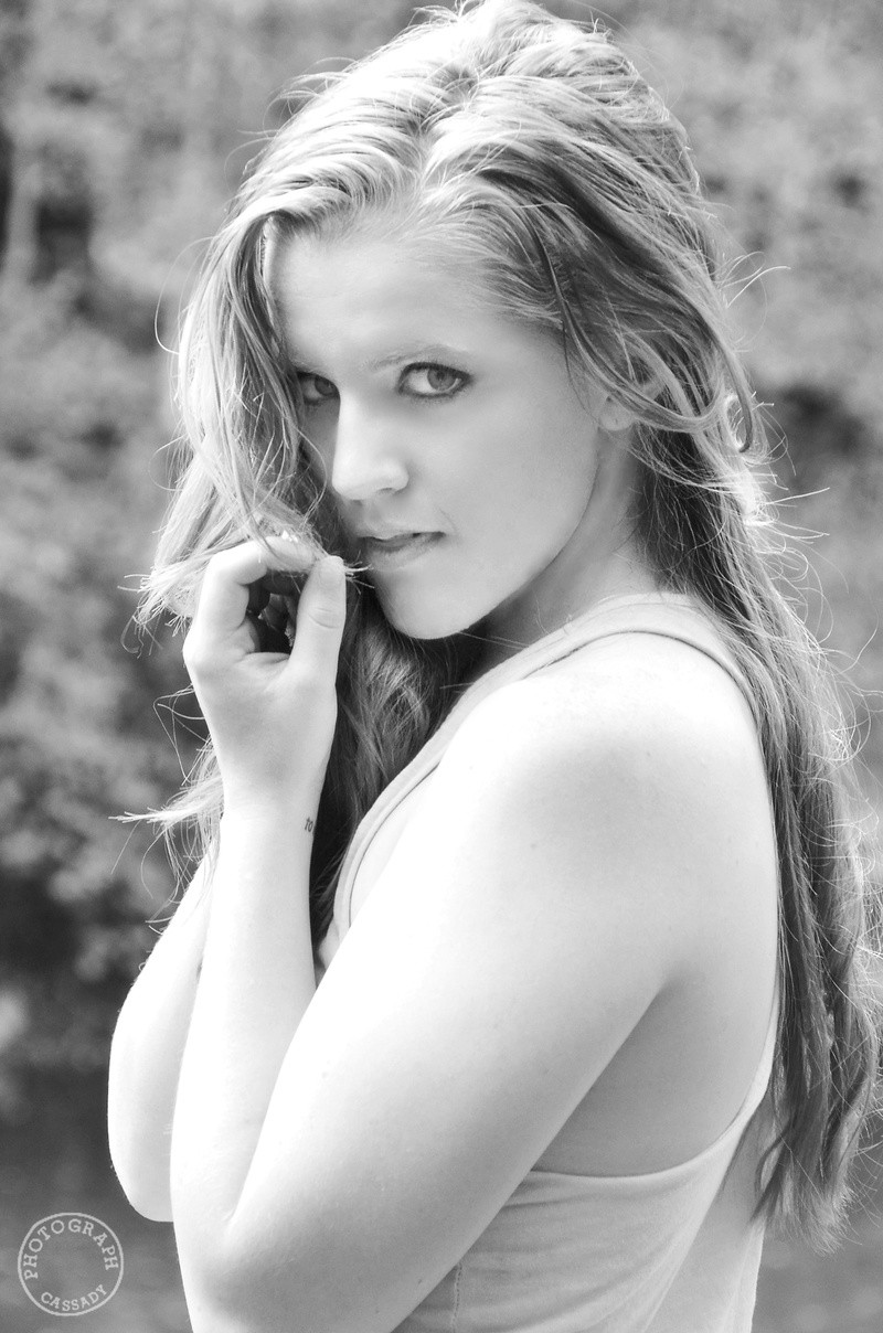 Female model photo shoot of VictoriAshley