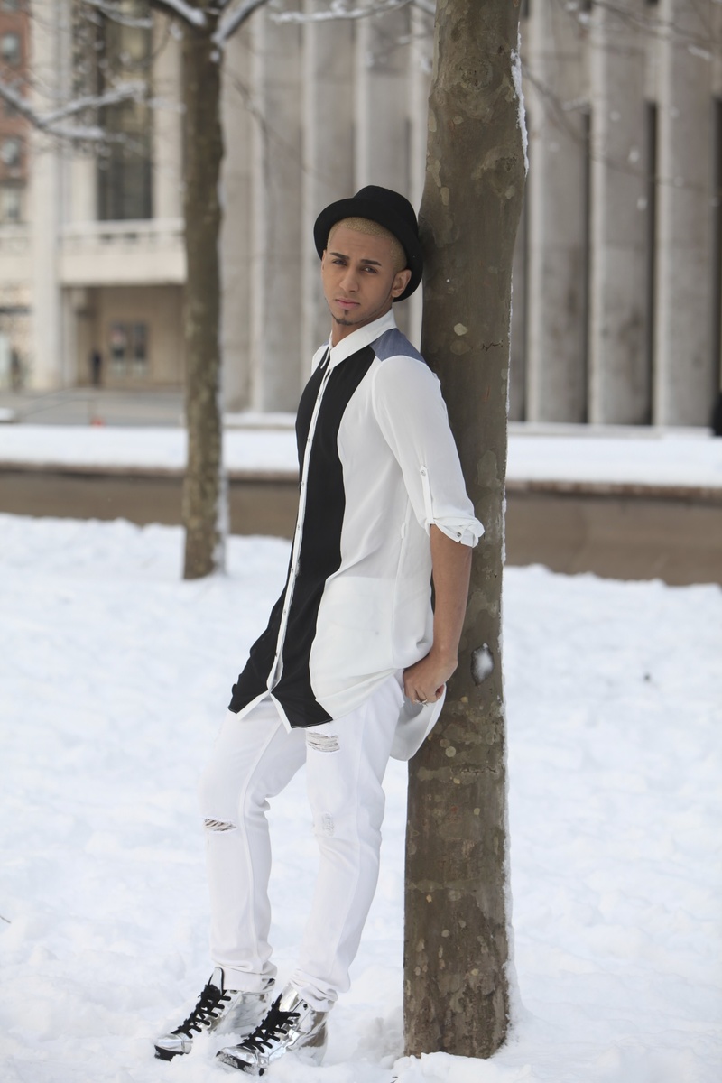Male model photo shoot of JOVANNI SOTO