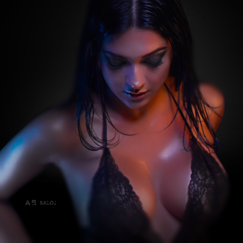 Female model photo shoot of Marisol_C by absaloj