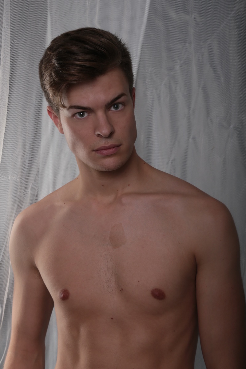 Male model photo shoot of wblyon