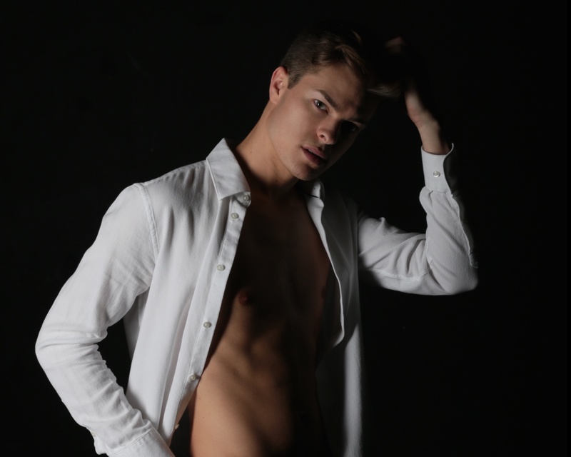 Male model photo shoot of wblyon