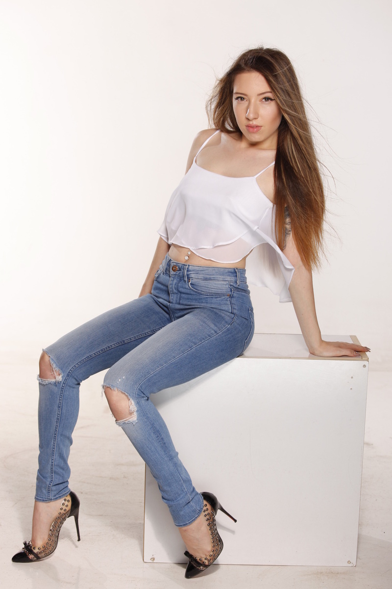 Female model photo shoot of MoNi