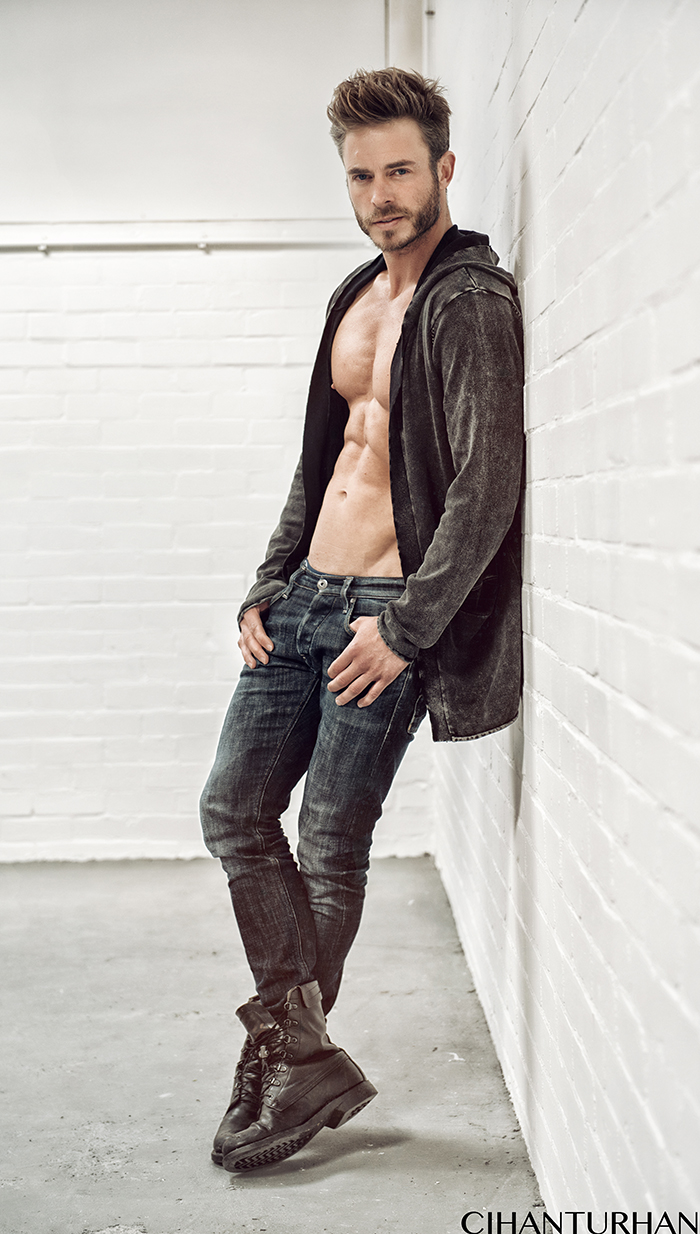 Male model photo shoot of Cihan Turhan in Amsterdam